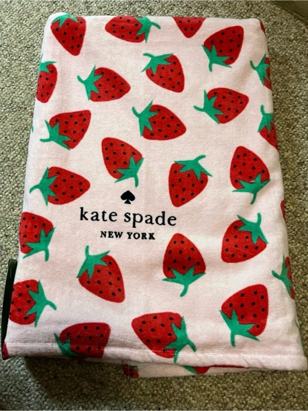 KATE SPADE Oversized Strawberry Beach Towel
